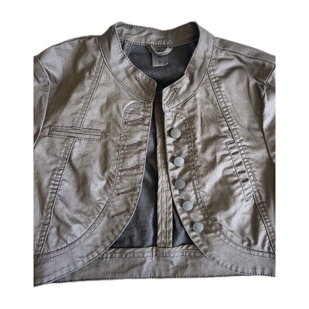 Sleeve jacket in size M. Leather look
